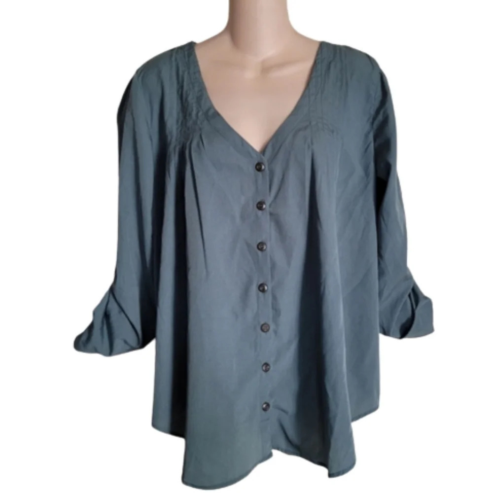 O'Neill Greenish Blue Deep V-neckline Button Down Blouse Size Women's Medium - Picture 1 of 10